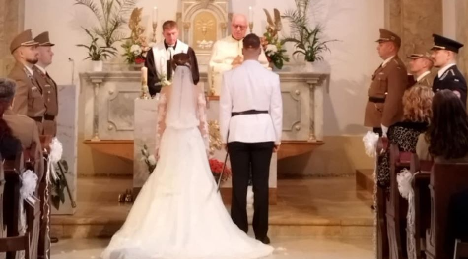 Éljen az ifjú pár! – újabb katonaesküvő, most Balatonkenesén