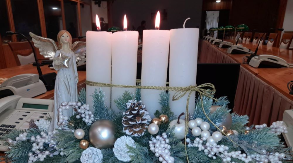 Az advent fényei és az evangélium üzenete a KORK-okban