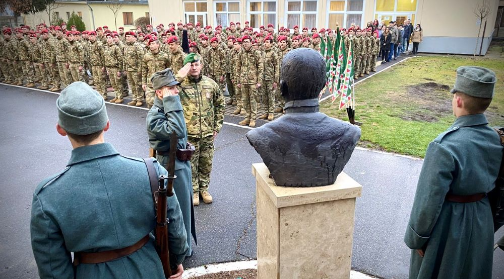 Születésnap és ismeretterjesztő konferencia tábori lelkészi szolgálattal